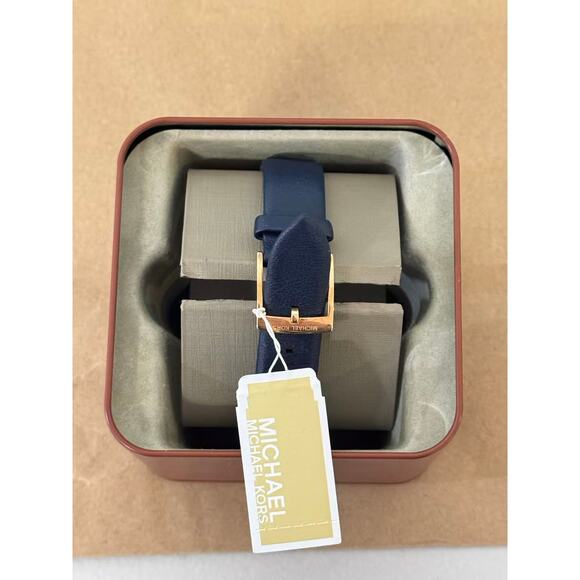 Michael Kors MK2893 Pyper Diamond Accents Quartz Women's Watch - Picture 2 of 5